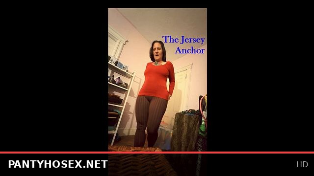MMA Outfit Try-On: Sexy Gym Girl in Spandex Leggings, Boxing & Wrestling with a Big Ass