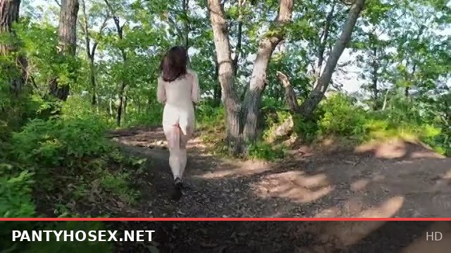 Naked in the Forest Park: Showing Off My Pussy While Running and Flaunting My Ass